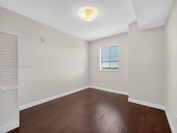 8390 SW 72nd Ave 704, Miami FL 33143