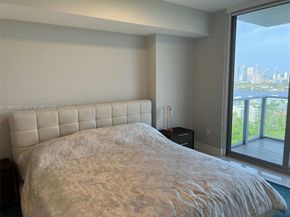 16385 Biscayne Blvd 2017, North Miami Beach FL 33160