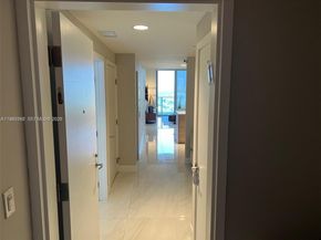 16385 Biscayne Blvd 2017, North Miami Beach FL 33160