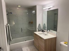 16385 Biscayne Blvd 2017, North Miami Beach FL 33160