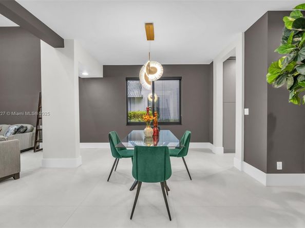 3844 W Hibiscus St, Weston FL 33332