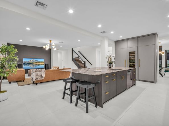 3844 W Hibiscus St, Weston FL 33332