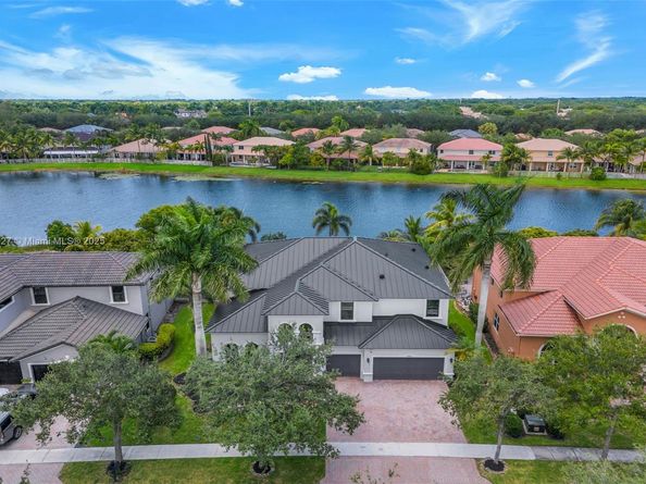 3844 W Hibiscus St, Weston FL 33332