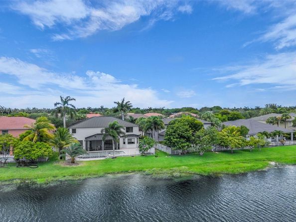 3844 W Hibiscus St, Weston FL 33332