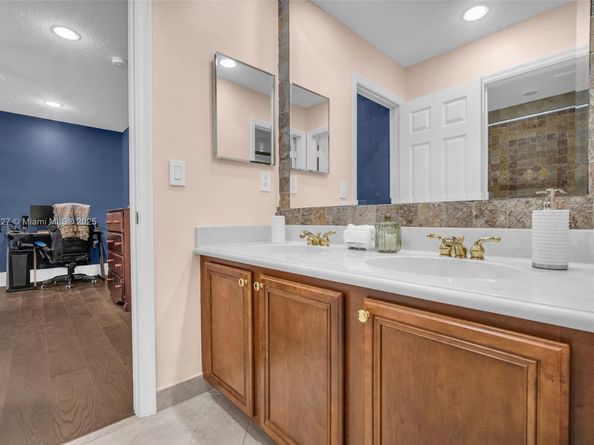 3844 W Hibiscus St, Weston FL 33332