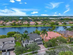 3844 W Hibiscus St, Weston FL 33332