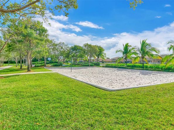 3844 W Hibiscus St, Weston FL 33332