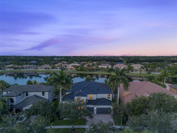 3844 W Hibiscus St, Weston FL 33332