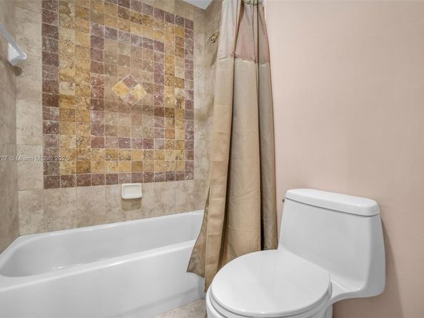 3844 W Hibiscus St, Weston FL 33332