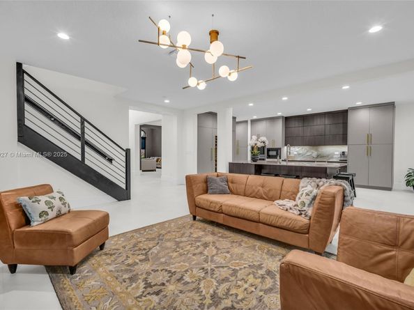 3844 W Hibiscus St, Weston FL 33332