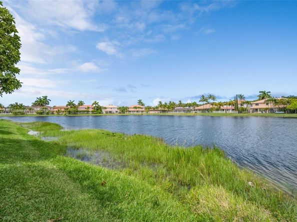 3844 W Hibiscus St, Weston FL 33332
