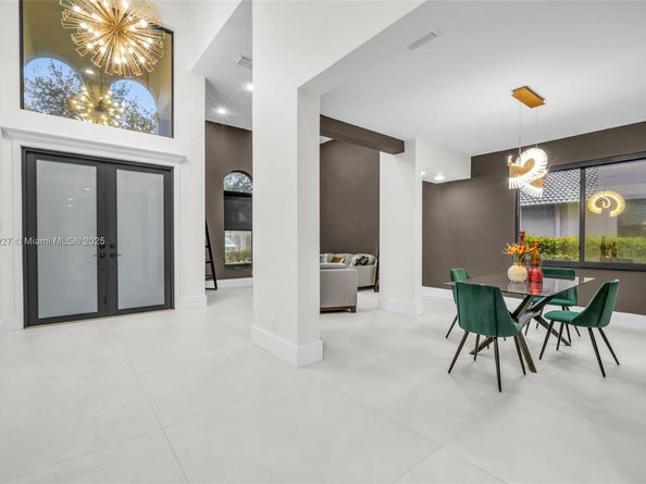 3844 W Hibiscus St, Weston FL 33332