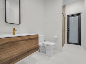 3844 W Hibiscus St, Weston FL 33332