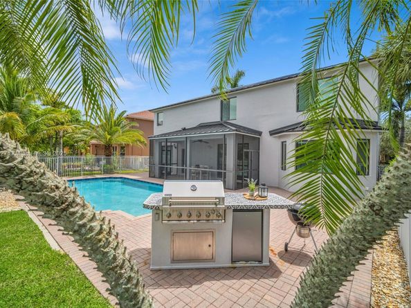 3844 W Hibiscus St, Weston FL 33332