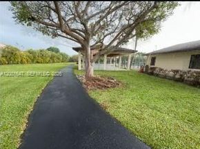 7010 SW 103rd Pl, Miami FL 33173