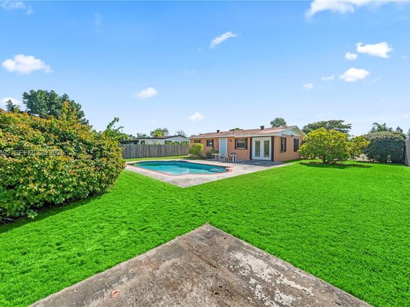 14731 SW 285th St, Homestead FL 33033