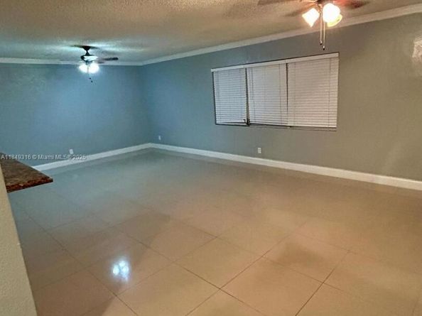 6881 SW 6th St, Pembroke Pines FL 33023