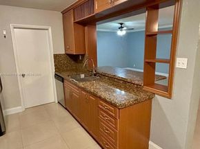 6881 SW 6th St, Pembroke Pines FL 33023