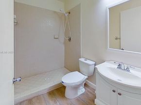 7406 Woodmont Ter 205, Tamarac FL 33321