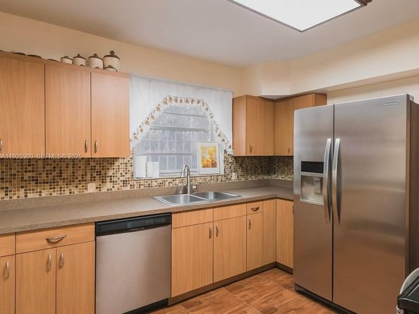 3321 SW 18th St, Miami FL 33145