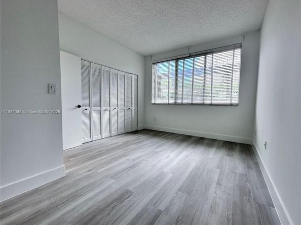 540 Brickell Key Dr 302, Miami FL 33131