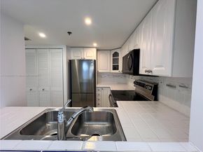 540 Brickell Key Dr 302, Miami FL 33131