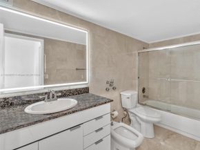 2500 Parkview Dr 2415, Hallandale Beach FL 33009