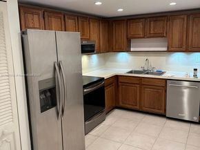 1621 Collins Ave 505, Miami Beach FL 33139