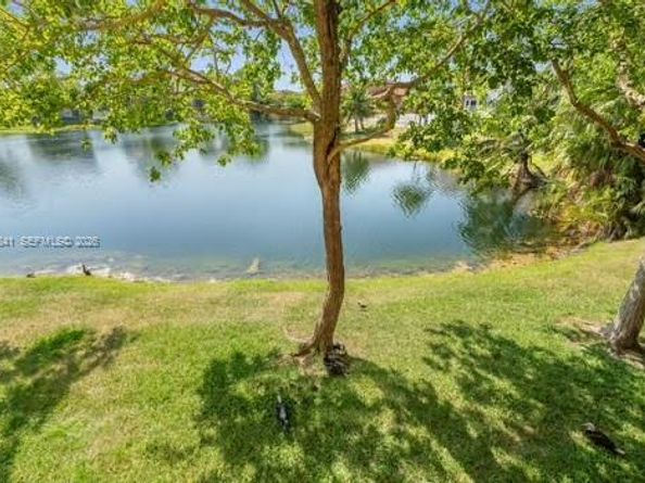 15430 SW 82nd Ln 625, Miami FL 33193