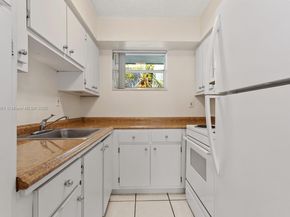 1800 SW 25th St 2102, Miami FL 33133