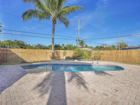 2005 N 36th Ave, Hollywood FL 33021