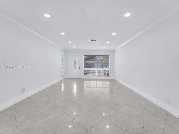 2005 N 36th Ave, Hollywood FL 33021