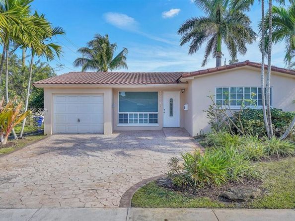 2005 N 36th Ave, Hollywood FL 33021