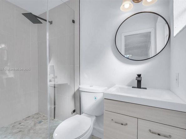 2005 N 36th Ave, Hollywood FL 33021