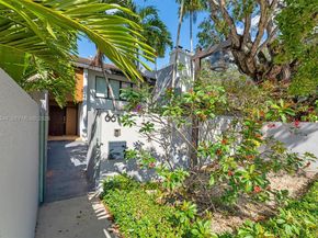 6611 SW 72nd St 38, South Miami FL 33143