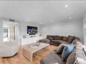 6611 SW 72nd St 38, South Miami FL 33143