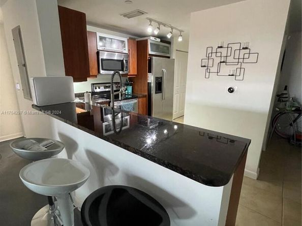 7350 SW 89th St 817S, Miami FL 33156