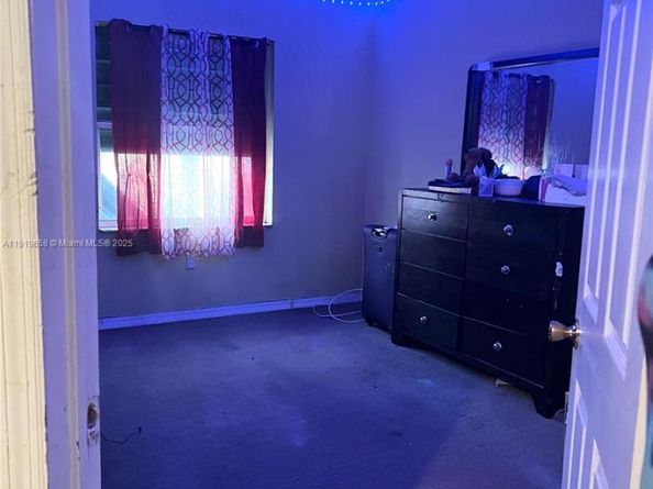 19350 NW 32nd Ave, Miami Gardens FL 33056