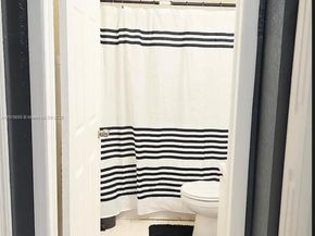 19350 NW 32nd Ave, Miami Gardens FL 33056