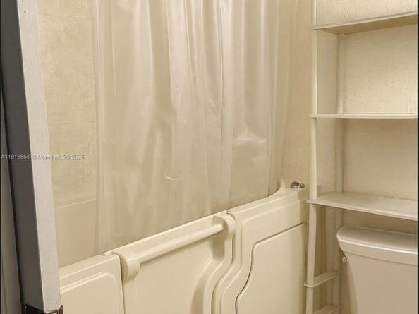 19350 NW 32nd Ave, Miami Gardens FL 33056