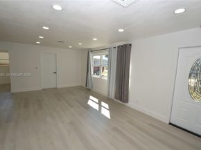 5660 NE 5th Ave, Oakland Park FL 33334