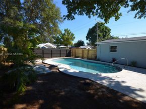 5660 NE 5th Ave, Oakland Park FL 33334