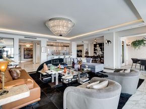 Undisclosed Address #A11640470, Miami Beach FL 33109