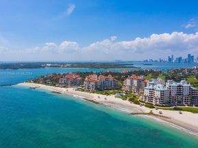 Undisclosed Address #A11640470, Miami Beach FL 33109