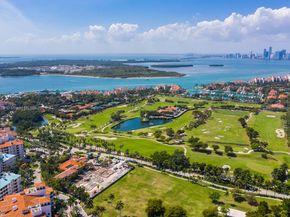 Undisclosed Address #A11640470, Miami Beach FL 33109