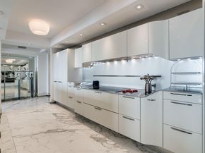 Undisclosed Address #A11640470, Miami Beach FL 33109
