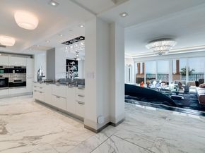 Undisclosed Address #A11640470, Miami Beach FL 33109