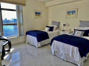 3400 NE 192nd St 1712, Aventura FL 33180