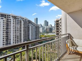 540 Brickell Key Dr 1519, Miami FL 33131