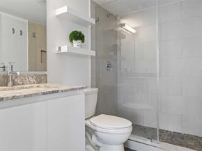 540 Brickell Key Dr 1519, Miami FL 33131